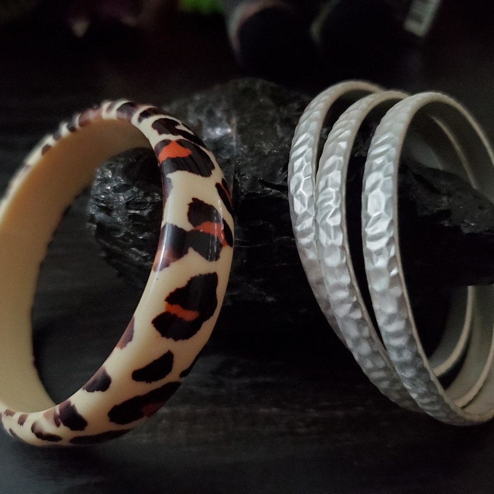 Bangles *FREE WITH BUNDLE* See description